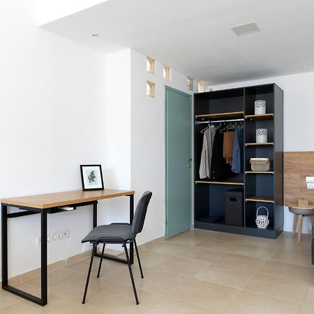 Livingfy Apt With Mountain View & Garden Vamos Exteriör bild