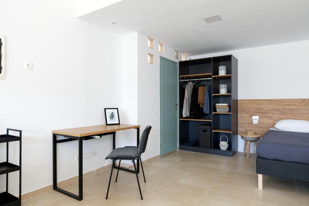 Livingfy Apt With Mountain View & Garden Vamos Exteriör bild