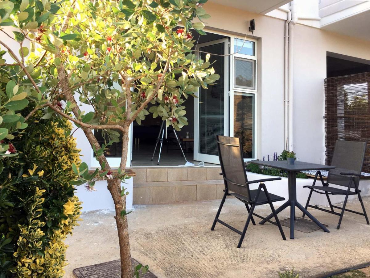Livingfy Apt With Mountain View & Garden Vamos Exteriör bild